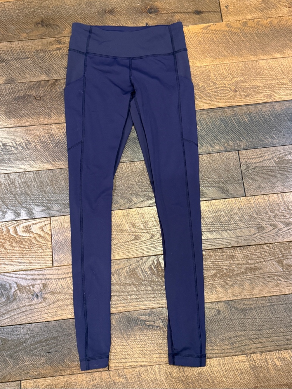 Lululemon Athletica navy leggings size 4